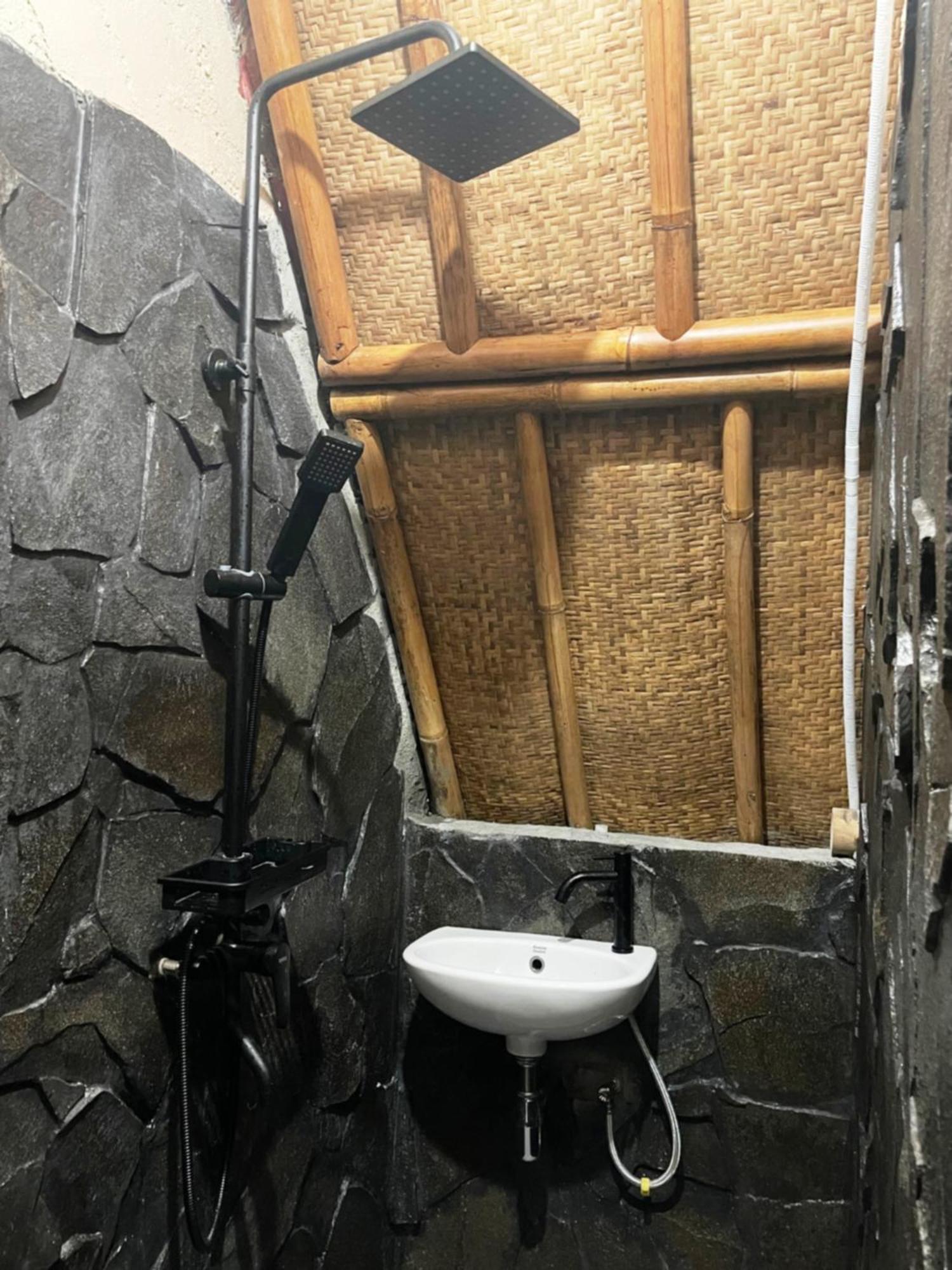 Hostel Da Housetel Kuta Kuta Lombok